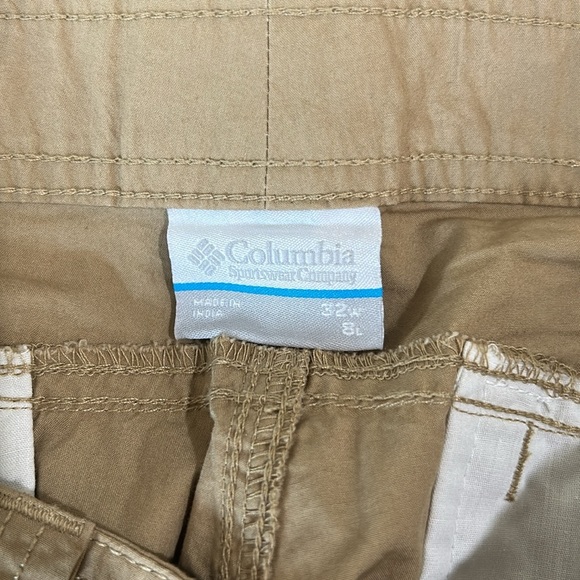 Columbia New With Tags Mens Birch Forest Shorts size 32W 8”L Tan/Khaki color - Picture 6 of 8